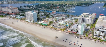 Hollywood Beachside Boutique Suites