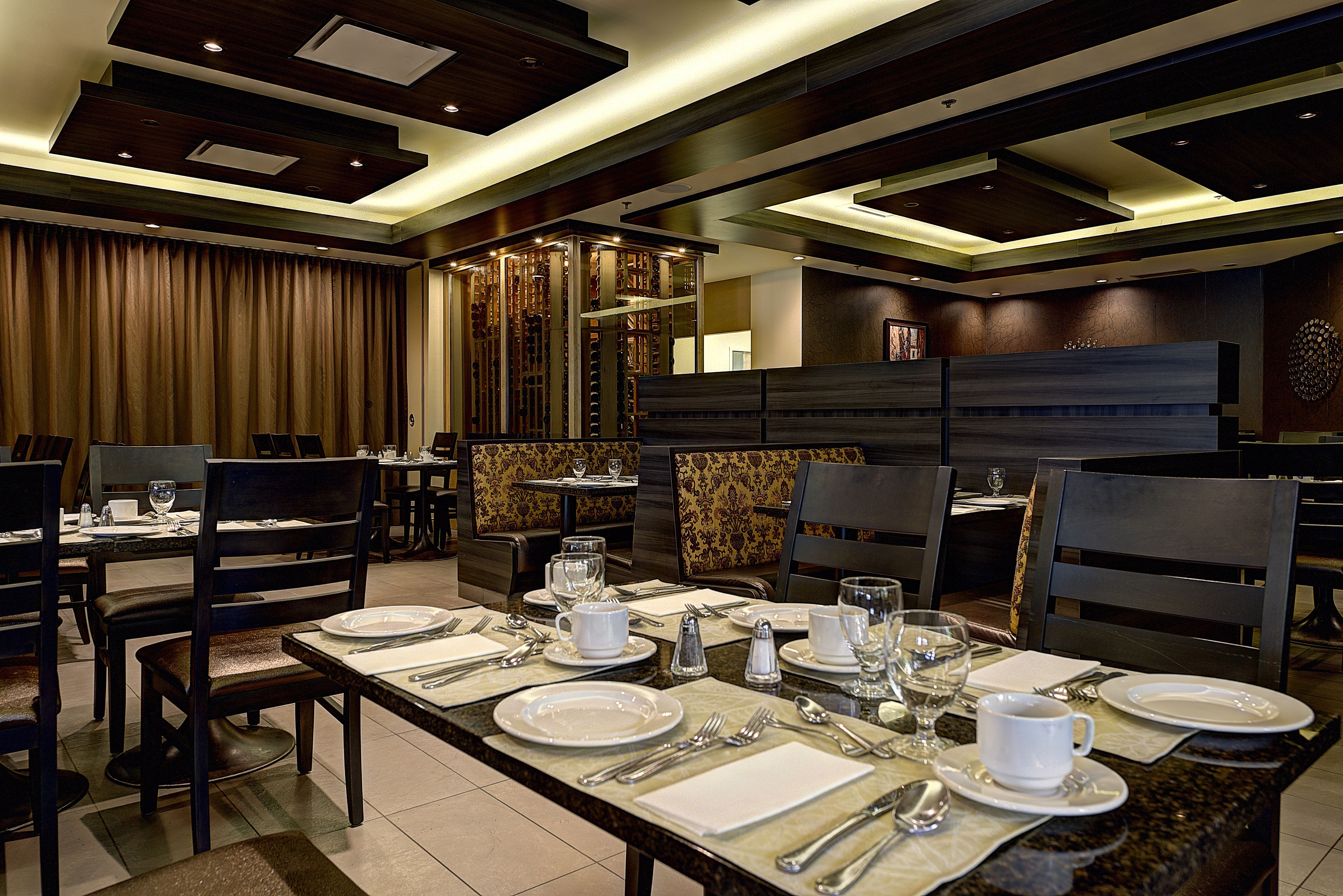 breakfast, lunch and dinner served