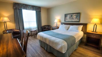 Individueel gedecoreerd, een bureau, verduisterende gordijnen