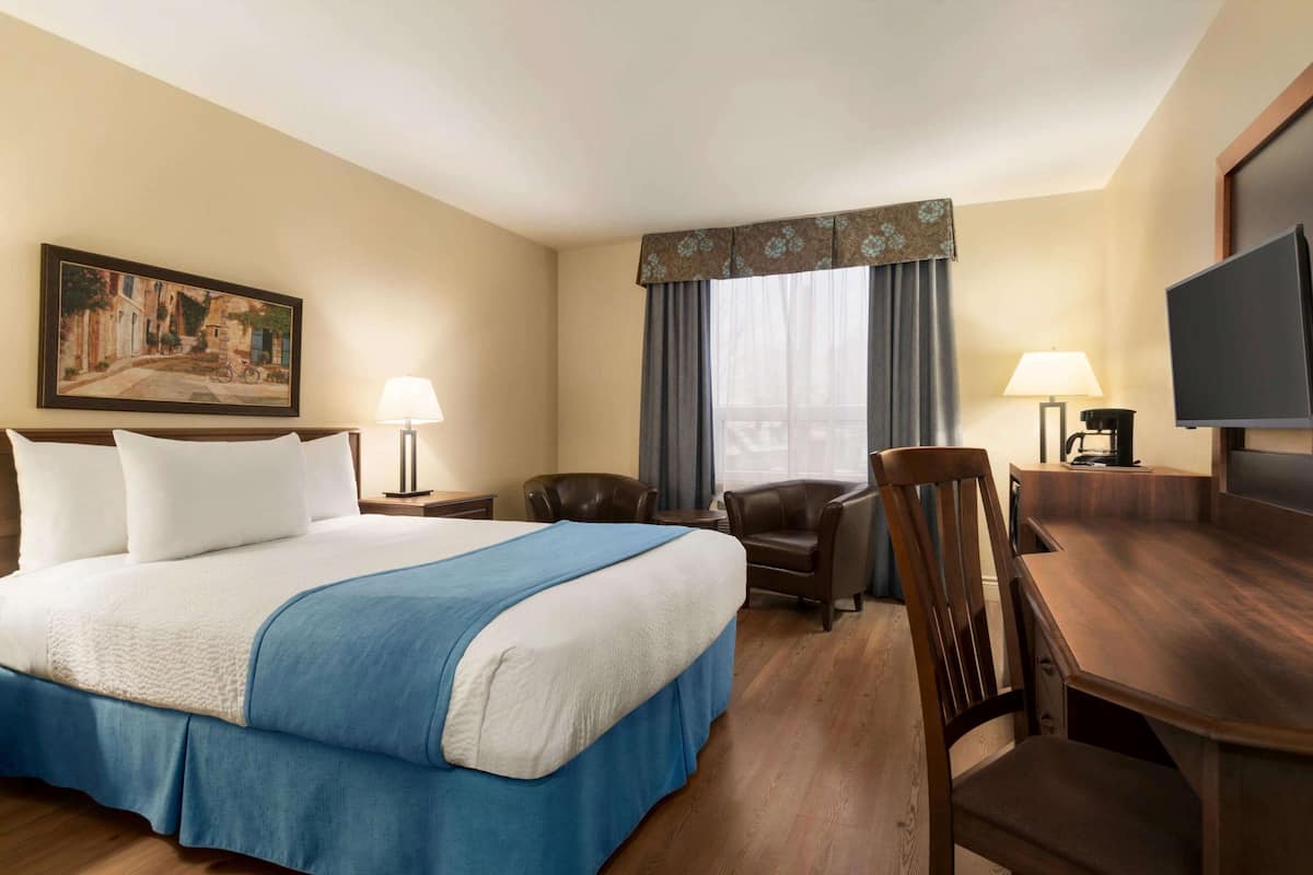 Individually decorated, desk, blackout drapes, soundproofing
