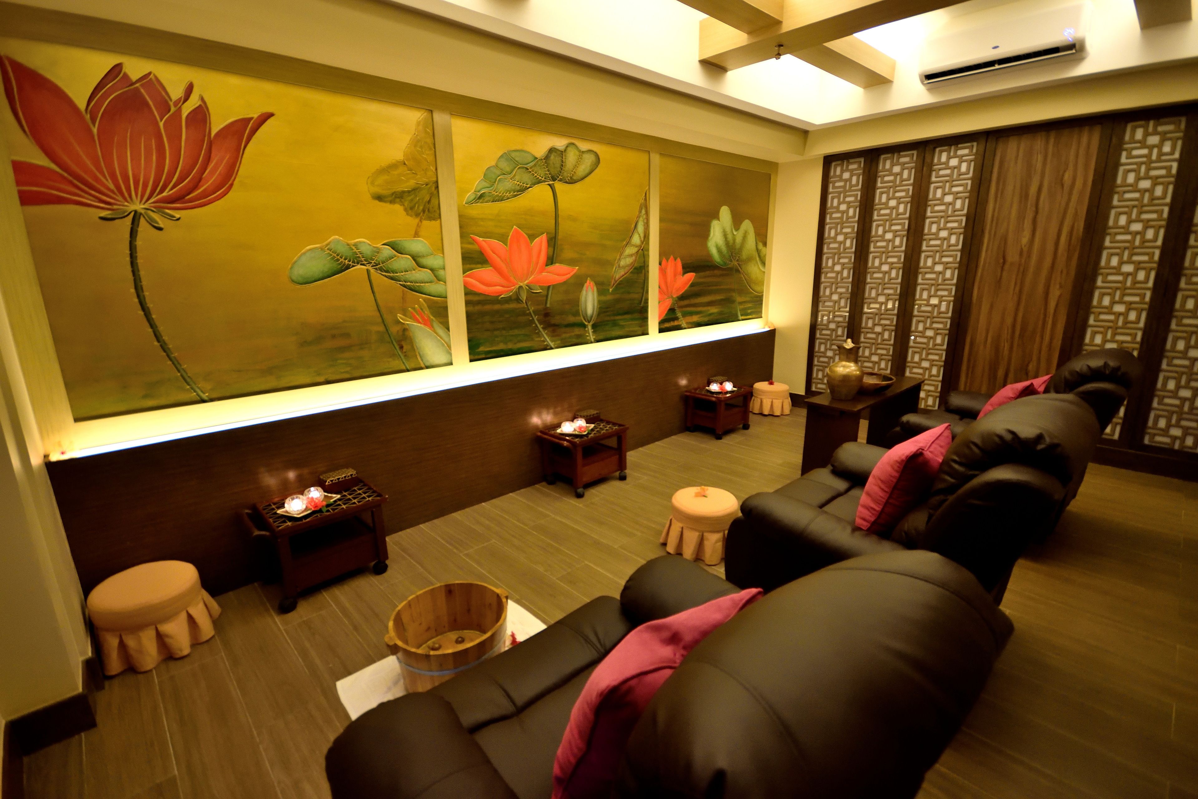 couples treatment room(s)