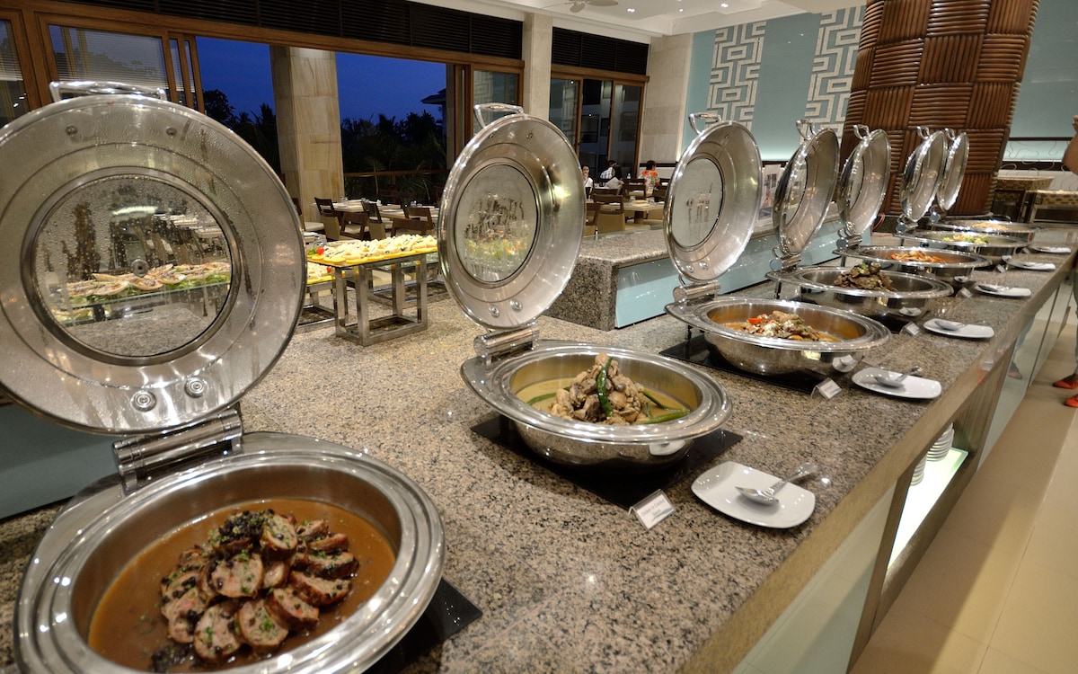 Breakfast buffet, Visayas Description