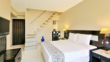 Executive Room | Premium bedding, in-room safe, desk, free WiFi