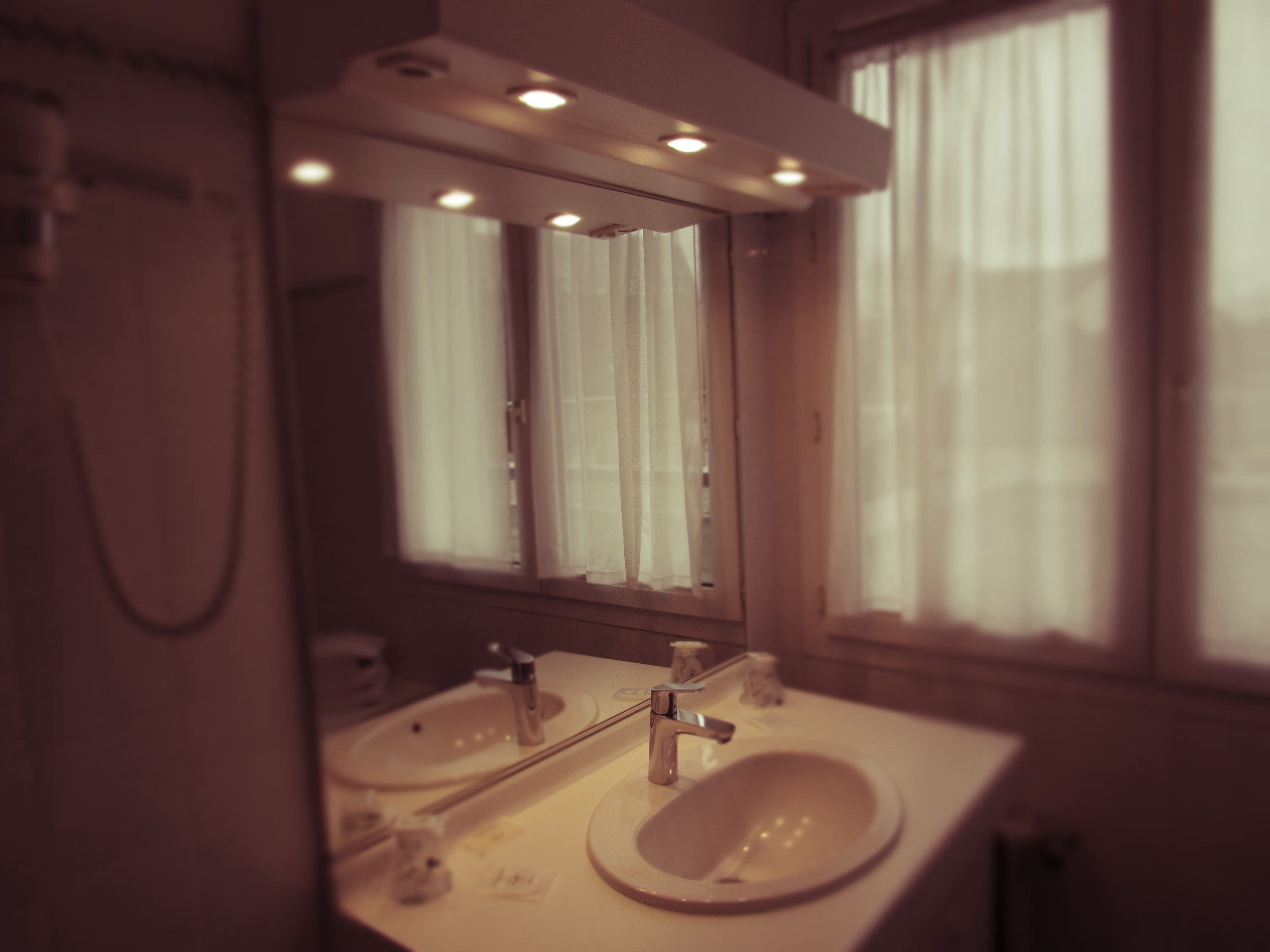 comfort double room | bathroom | rainfall showerhead, free toiletries, hair dryer, towels