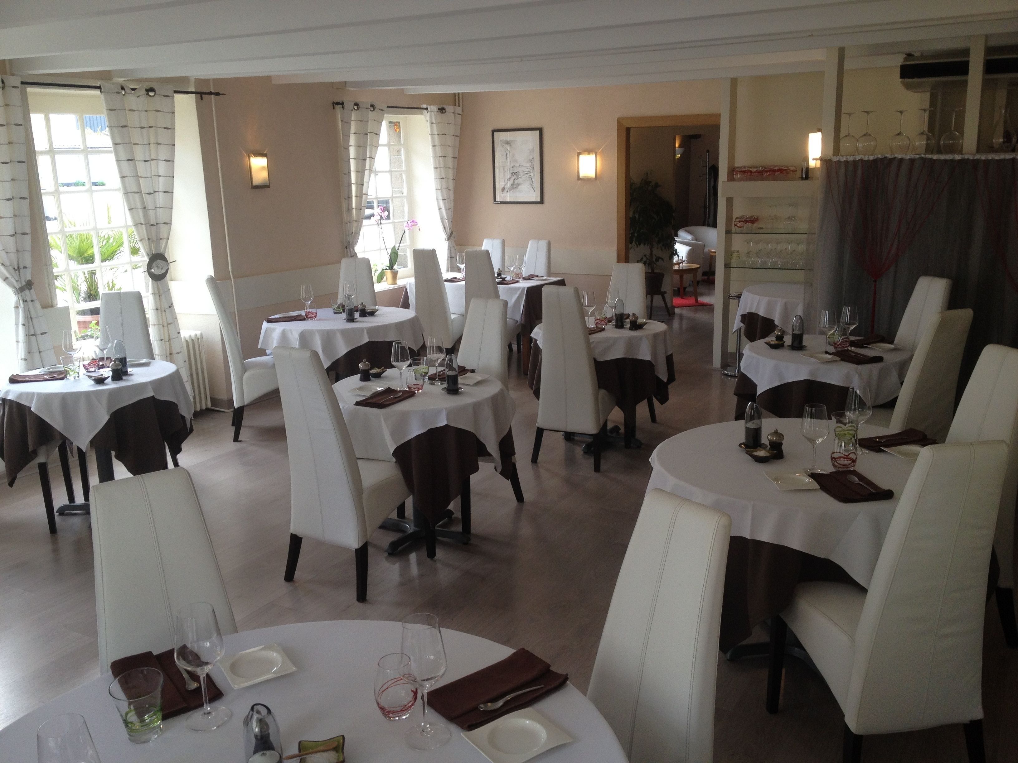 breakfast, lunch, dinner served; french cuisine