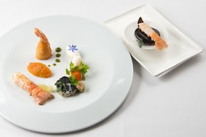 Breakfast, lunch and dinner served - Hotel de la Marne (Paimpol)