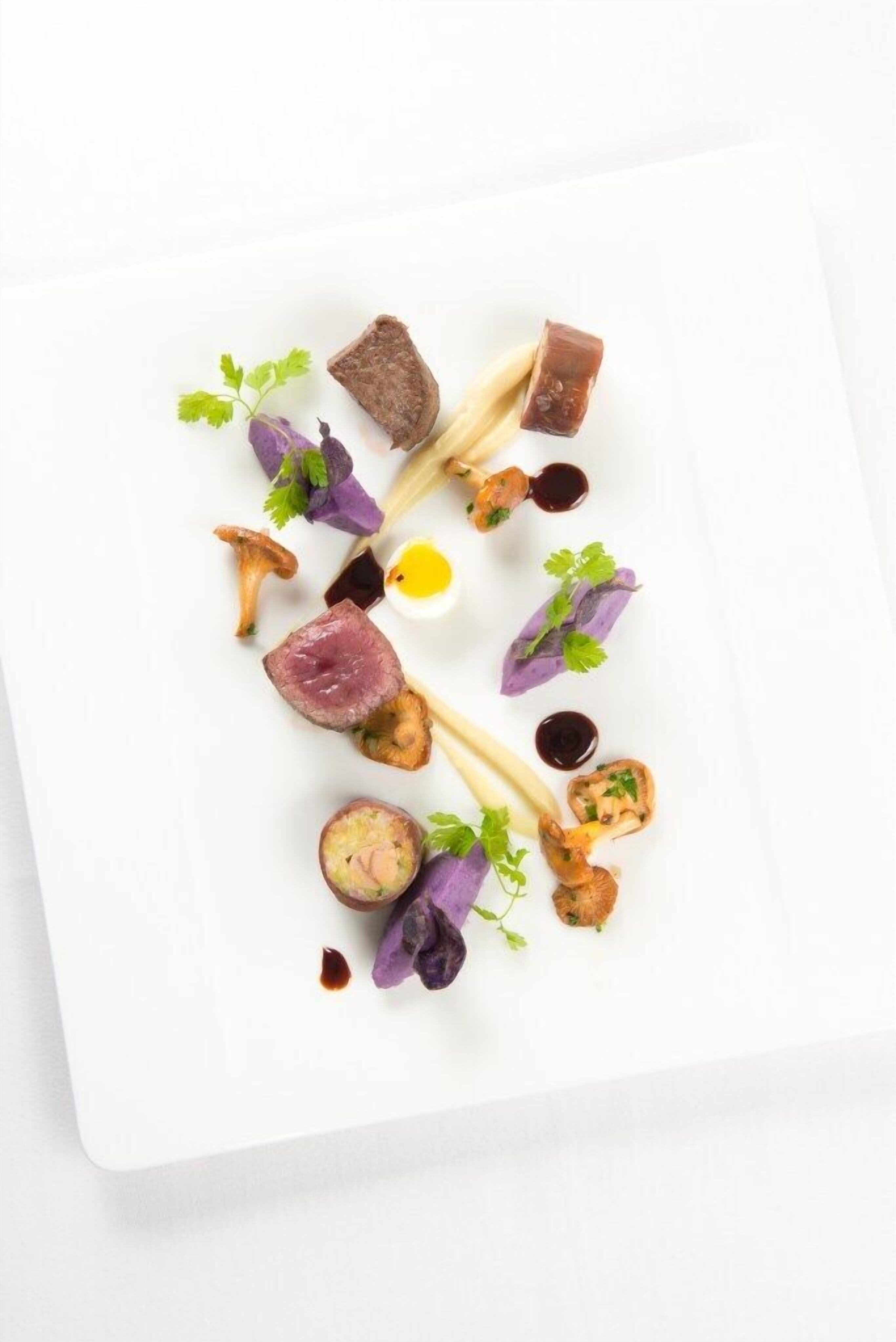 breakfast, lunch, dinner served; french cuisine