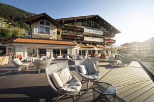 Sundeck
