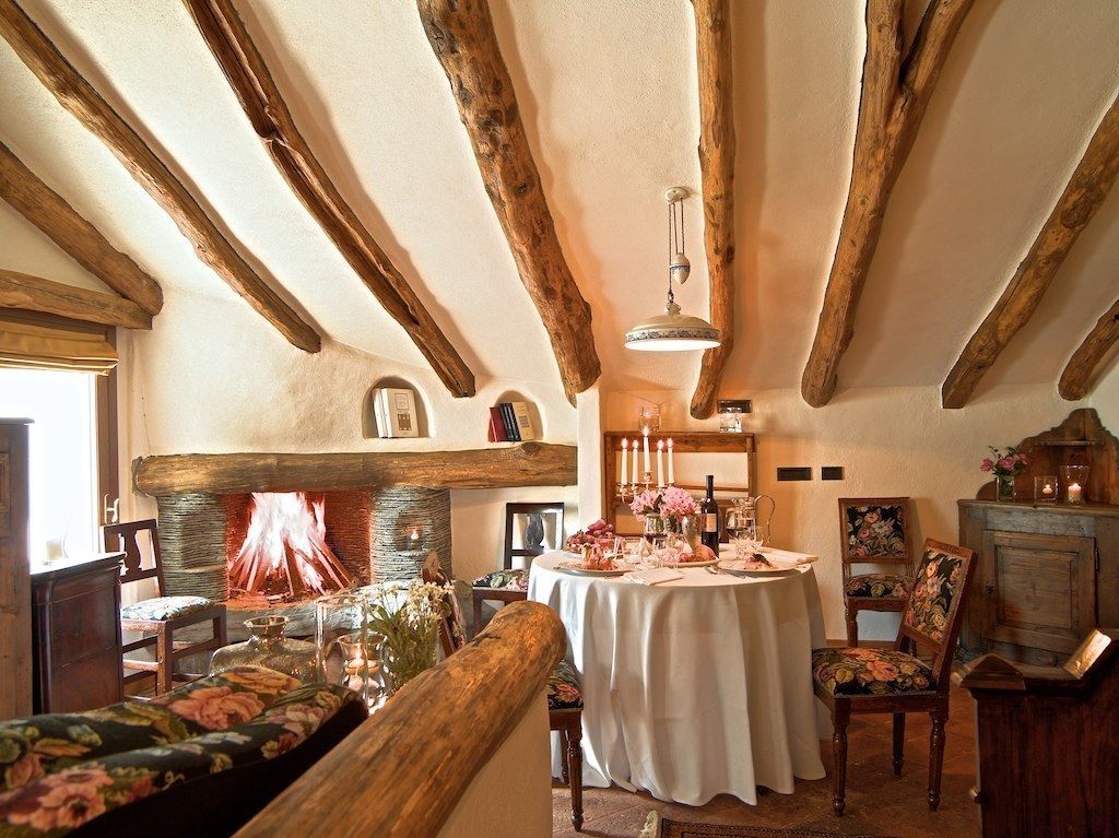 Suite | Zona de estar | Televisión de pantalla plana de 26 pulgadas con canales por satélite