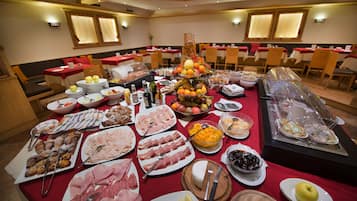Free full breakfast