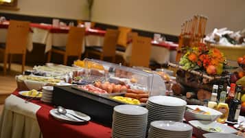 Free full breakfast