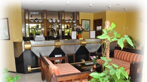 Bar lounge