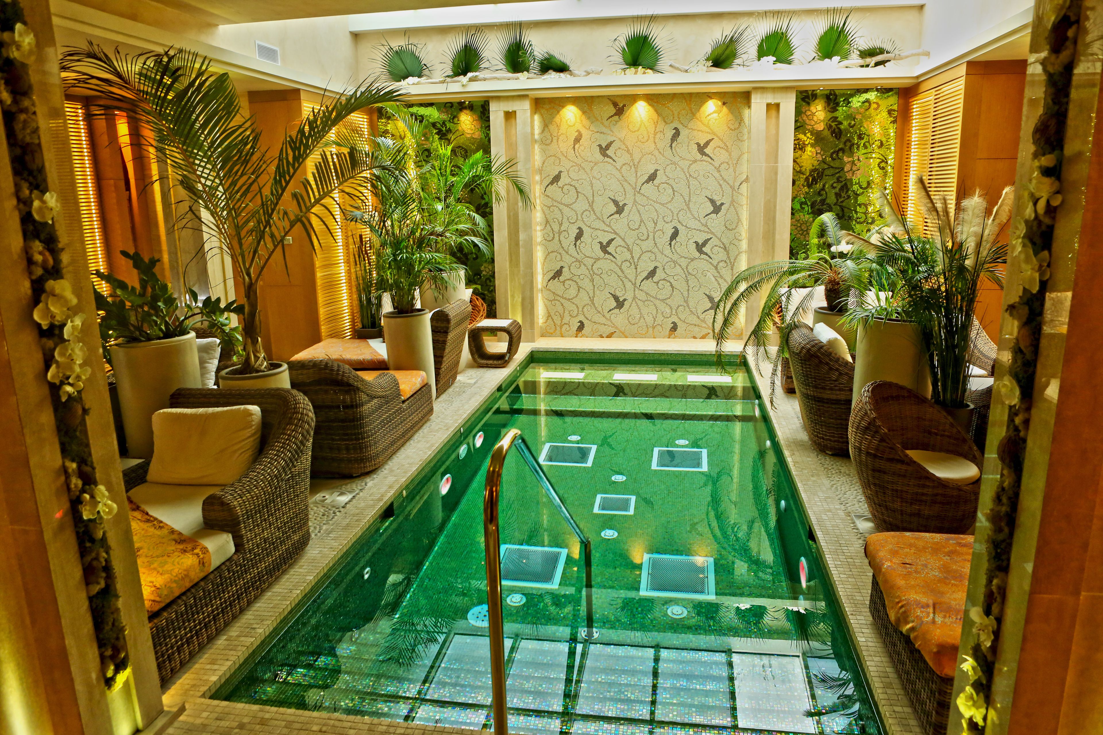 couples treatment room(s), sauna, hot tub, turkish bath/hammam