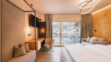 Premium-Doppelzimmer | Allergikerbettwaren, Zimmersafe, individuell dekoriert