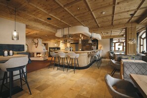 Bar (on property) - Alpenhotel Kindl (Neustift Im Stubaital)