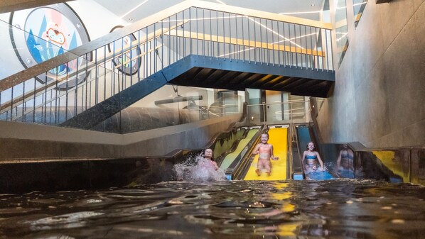 Sauna, bain à remous, hammam, soins corporels, enveloppements corporels