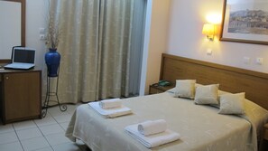Double or Twin Room | Premium bedding, minibar, in-room safe, desk - Hotel Solomou Athens (Athens)