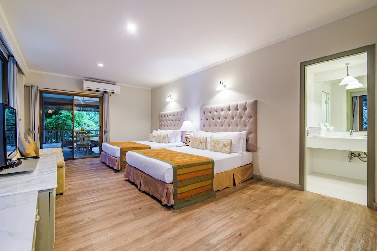 Seafront Two-Bedroom Suite | 1 bedroom, in-room safe, soundproofing, iron/ironing board
