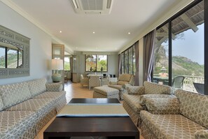 Living area - Anantasila Beach Resort Hua Hin (Hua Hin)