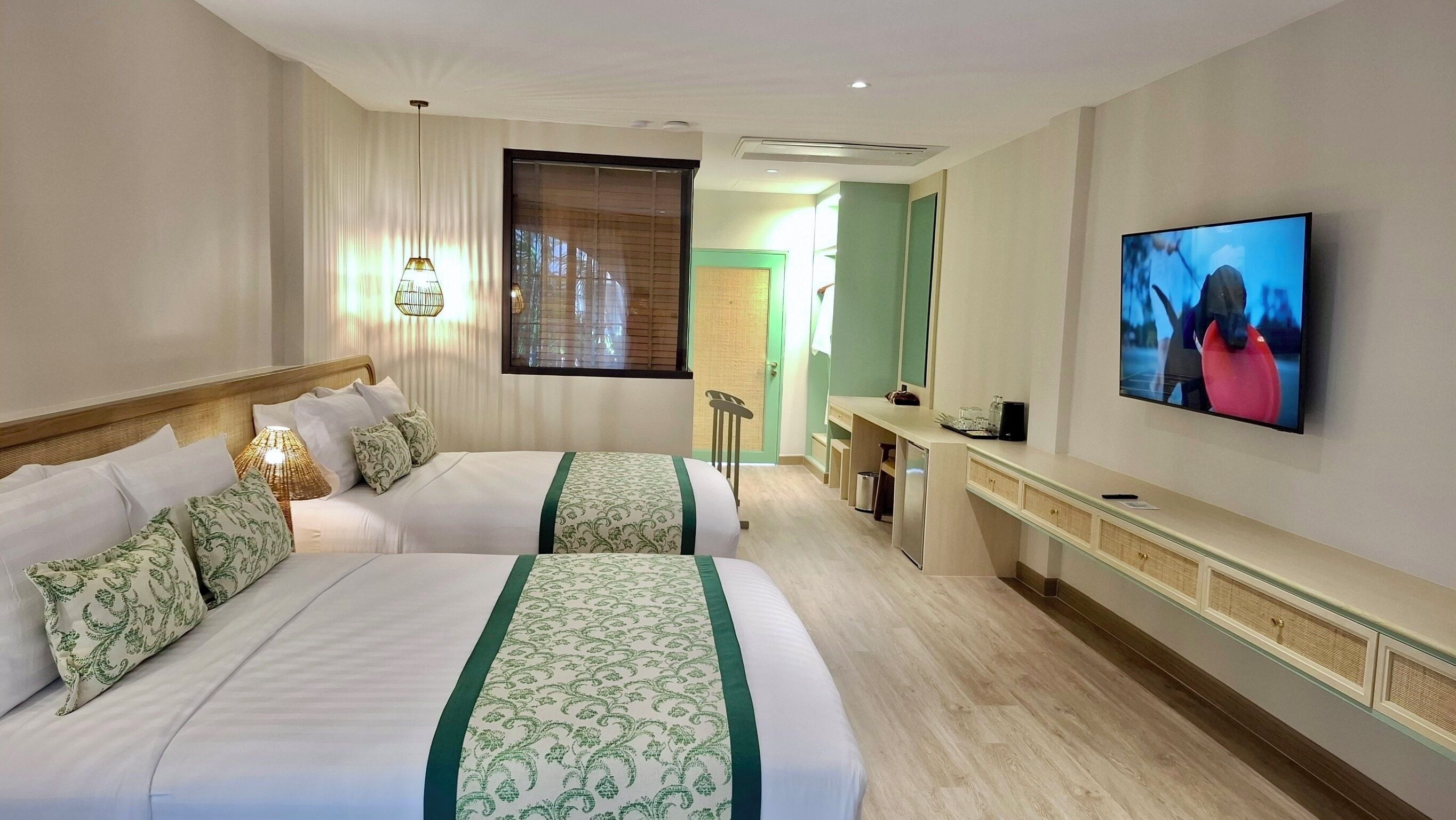 Pool View Room | Värdeförvaringsskåp på rummet, ljudisolering och strykjärn/strykbräda