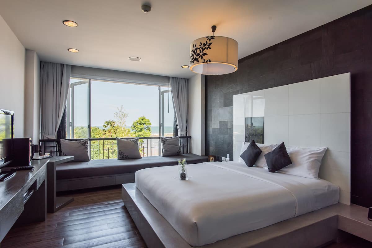 premium bedding, minibar, in-room safe, individually decorated