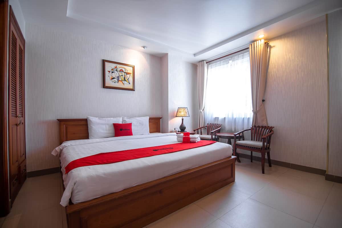 Minibar, in-room safe, desk, rollaway beds