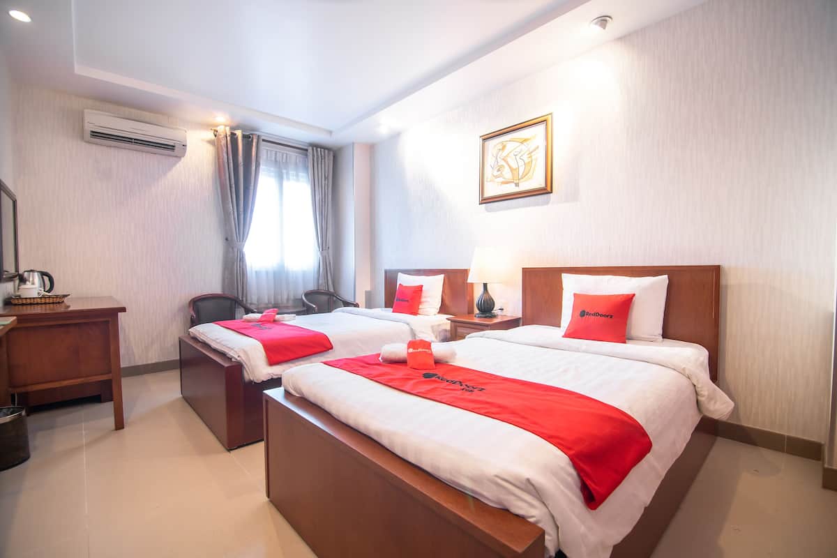Deluxe kamer, 1 tweepersoonsbed of 2 eenpersoonsbedden | Een minibar, een kluis op de kamer, een bureau, extra bedden (toeslag)