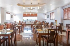 Aperto a colazione, pranzo e cena