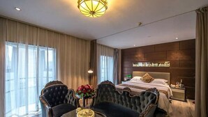 Unclassified image, 4 of 33, button - Kingtown Riverside Hotel Plaza Shanghai (Shanghai)