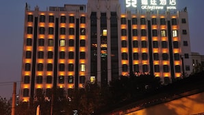 Unclassified image, 5 of 33, button - Kingtown Riverside Hotel Plaza Shanghai (Shanghai)