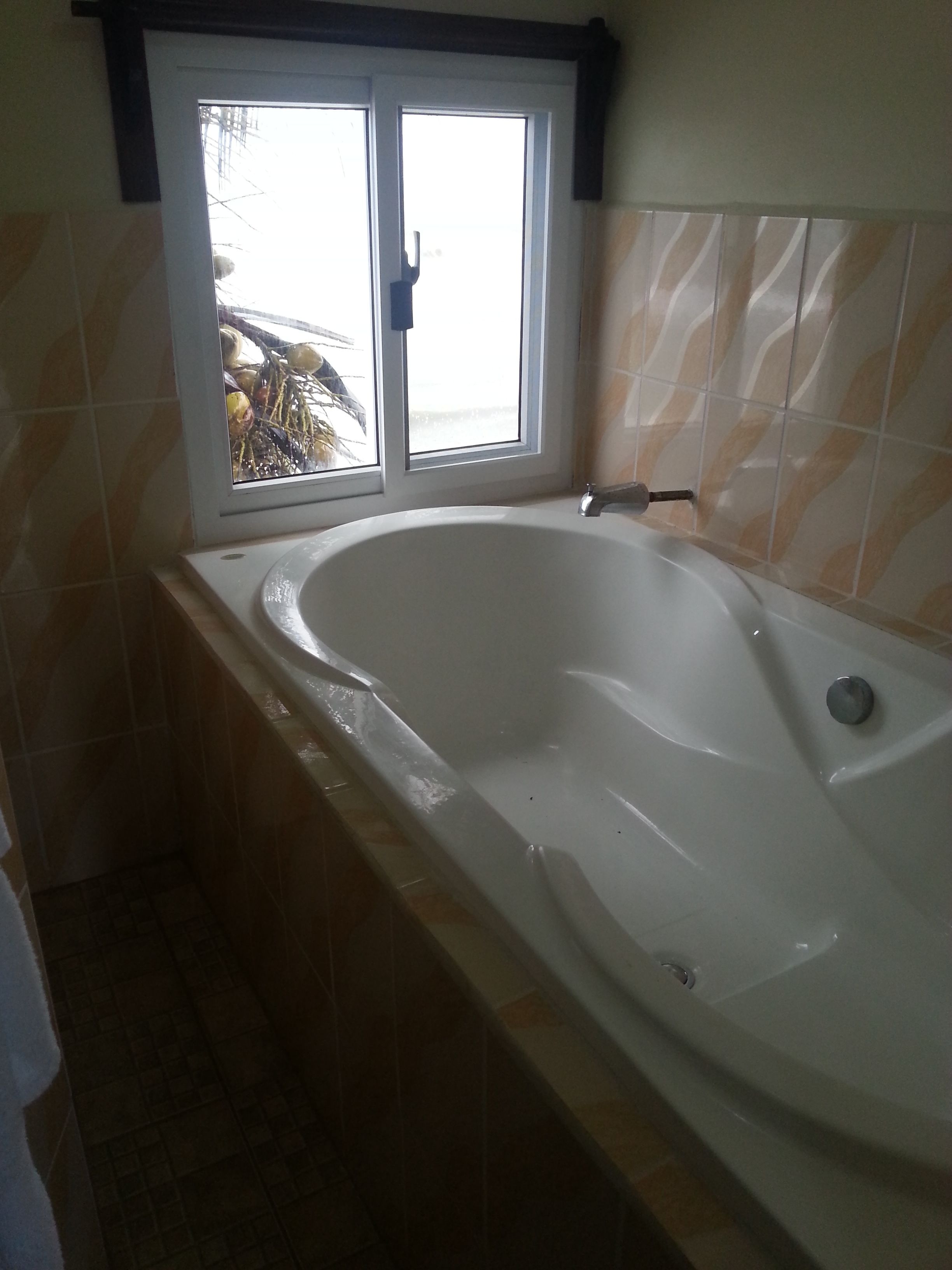 deep-soaking bathtub