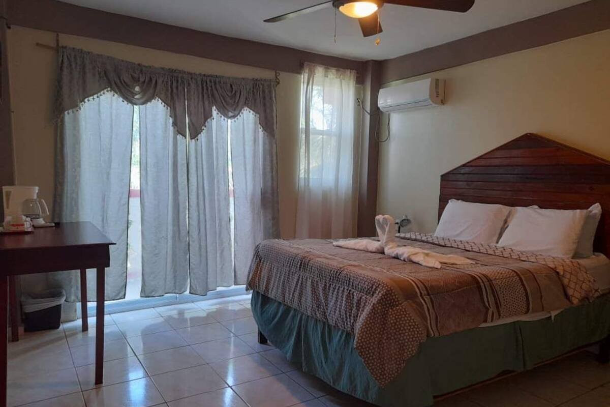Peralatan tempat tidur premium, gebar bulu kapas, katil Tempur-Pedic 