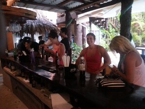 Bar (on property) - La Delphina B&B Bar and Grill Hotel (La Ceiba)