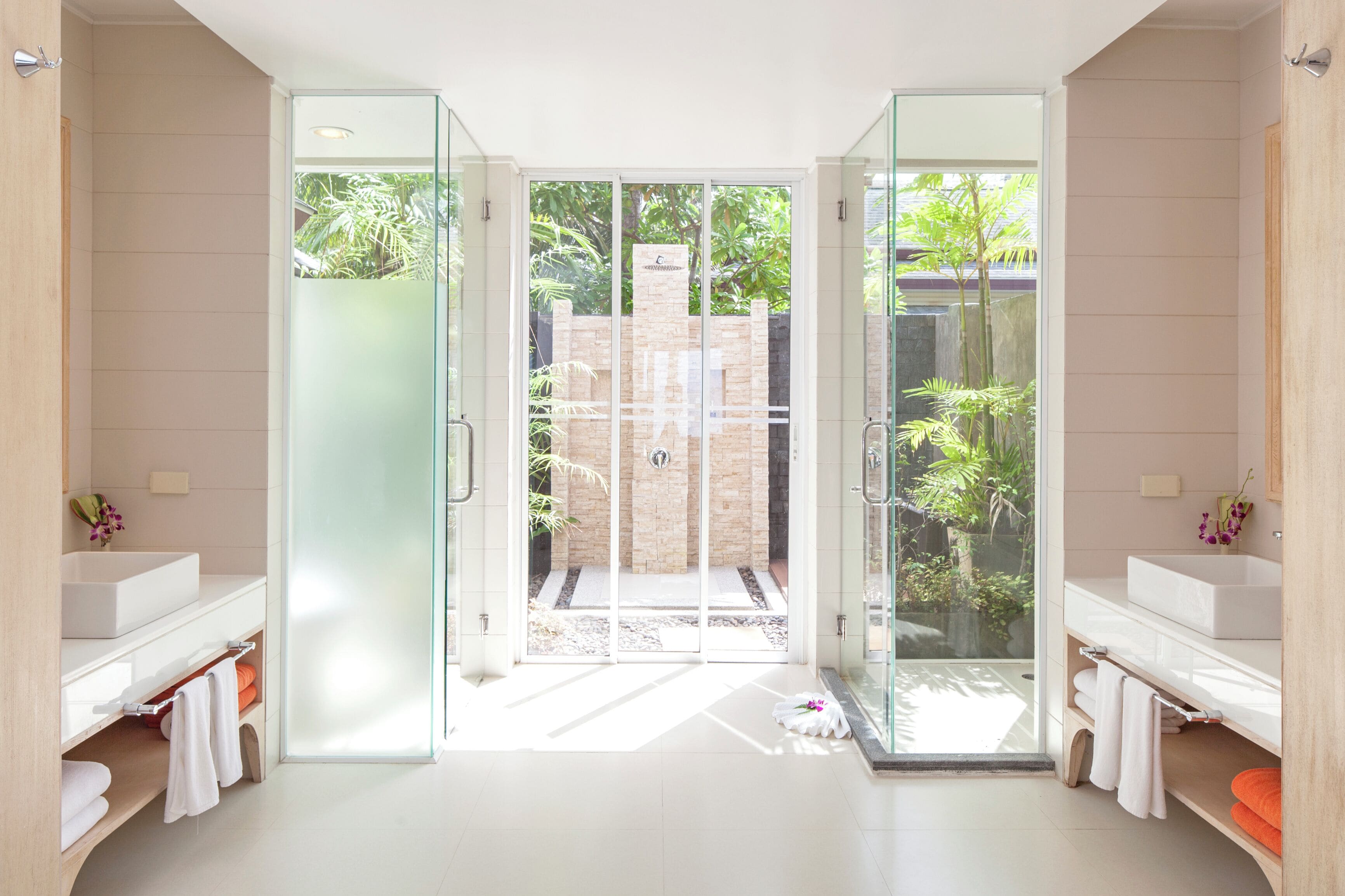 shower, rainfall showerhead, free toiletries, hair dryer