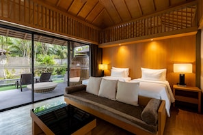 Villa Elite Pool | Minibar, in-room safe, desk, soundproofing
