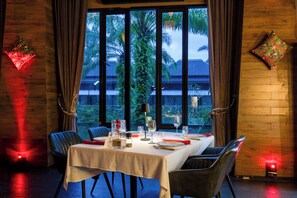 3 restaurants, breakfast served, international cuisine