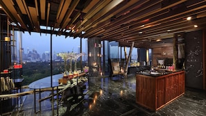 Sauna, hot tub, steam room, body treatments, aromatherapy