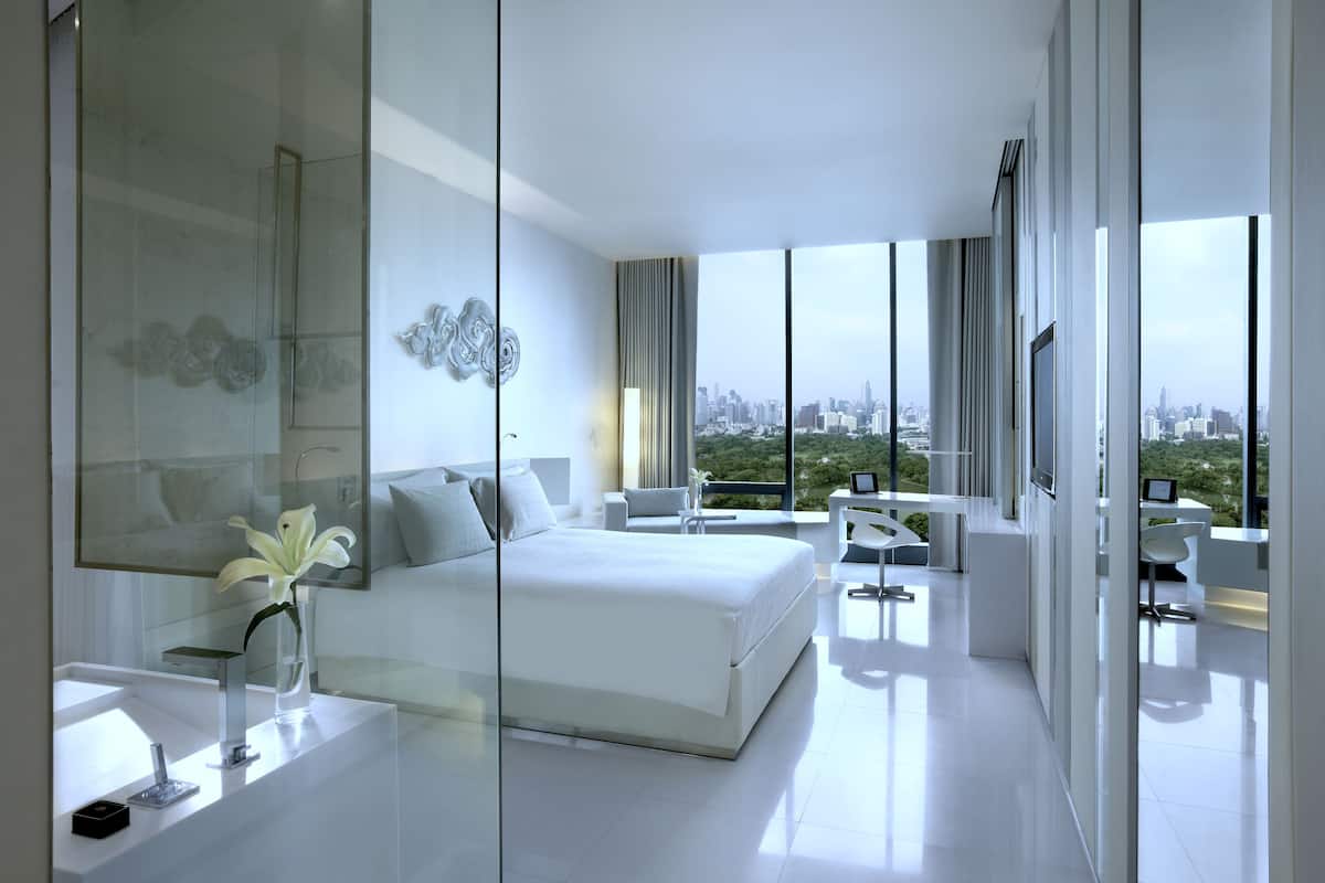 separate bathtub and shower, deep-soaking bathtub, rainfall showerhead