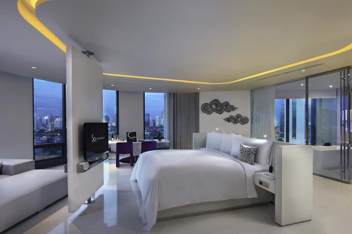Signature Loft, 1 King Bed, Club Lounge Access, City View (SO Lofty) | Premium bedding, free minibar, in-room safe, individually decorated