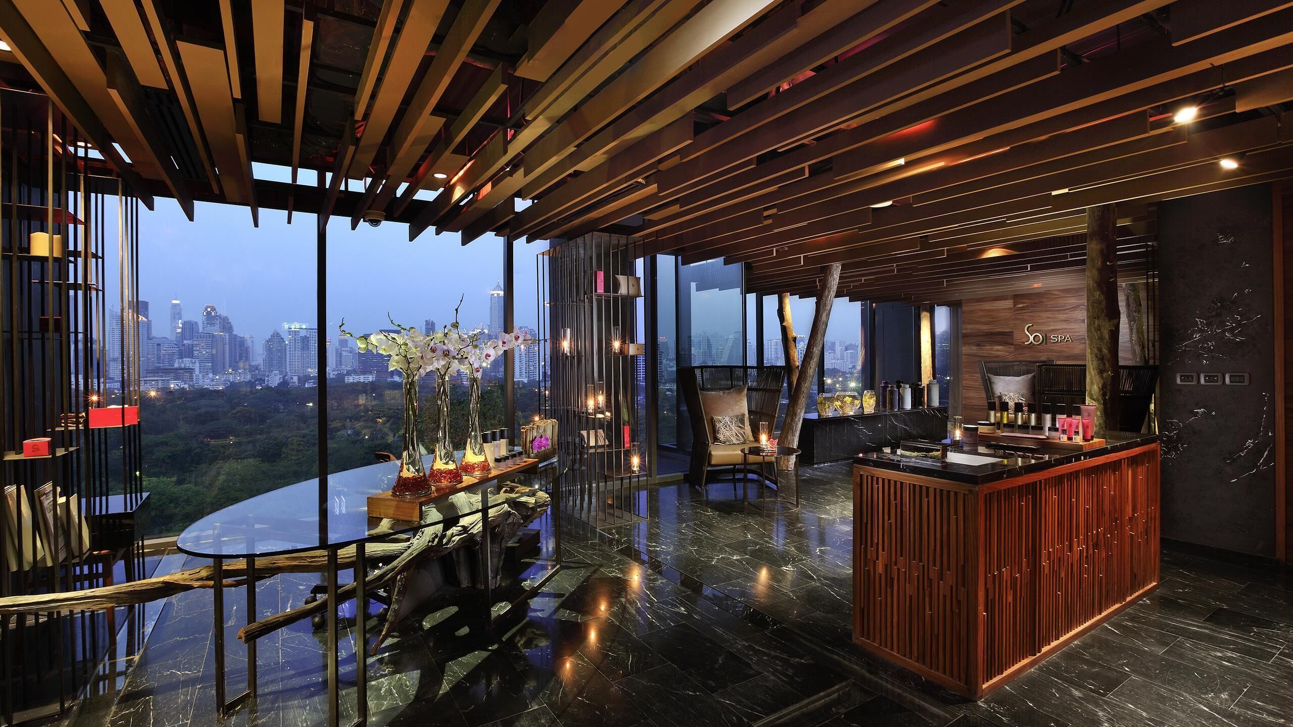 Sauna, Whirlpool, Dampfbad, Körperbehandlungen, Aromatherapie