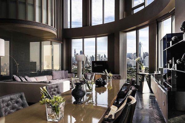 Signature Suite, Park View (SO VIP Duplex) | Premium bedding, free minibar, in-room safe, individually decorated