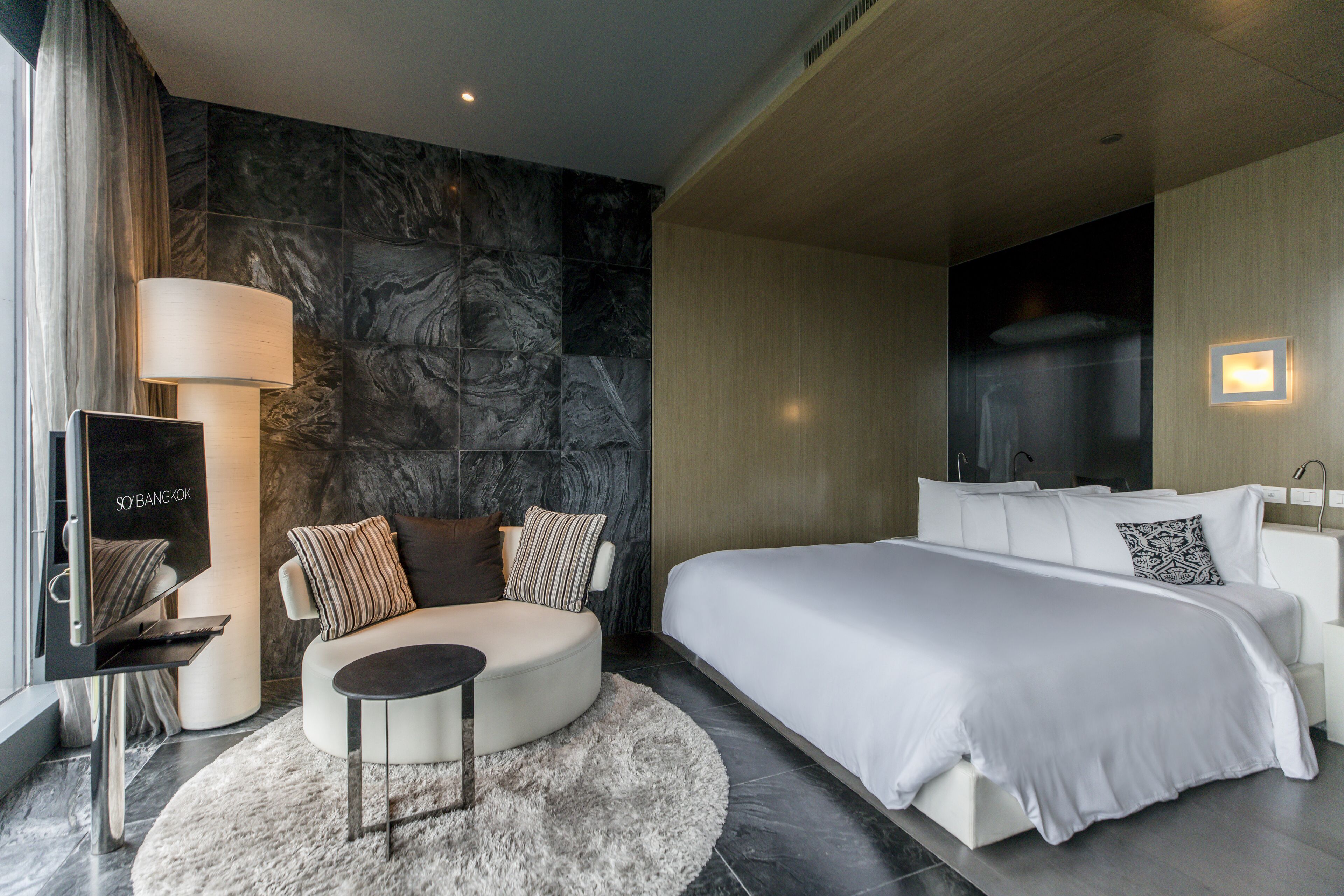 room, 1 king bed (so comfy) | premium bedding, free minibar, in-room safe, individually decorated