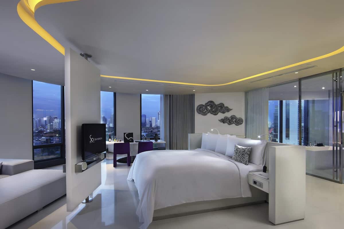 Signature Loft, 1 King Bed, Club Lounge Access, City View (SO Lofty) | Premium bedding, minibar (free items), in-room safe, desk