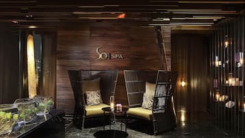 Sauna, hot tub, steam room, body treatments, aromatherapy