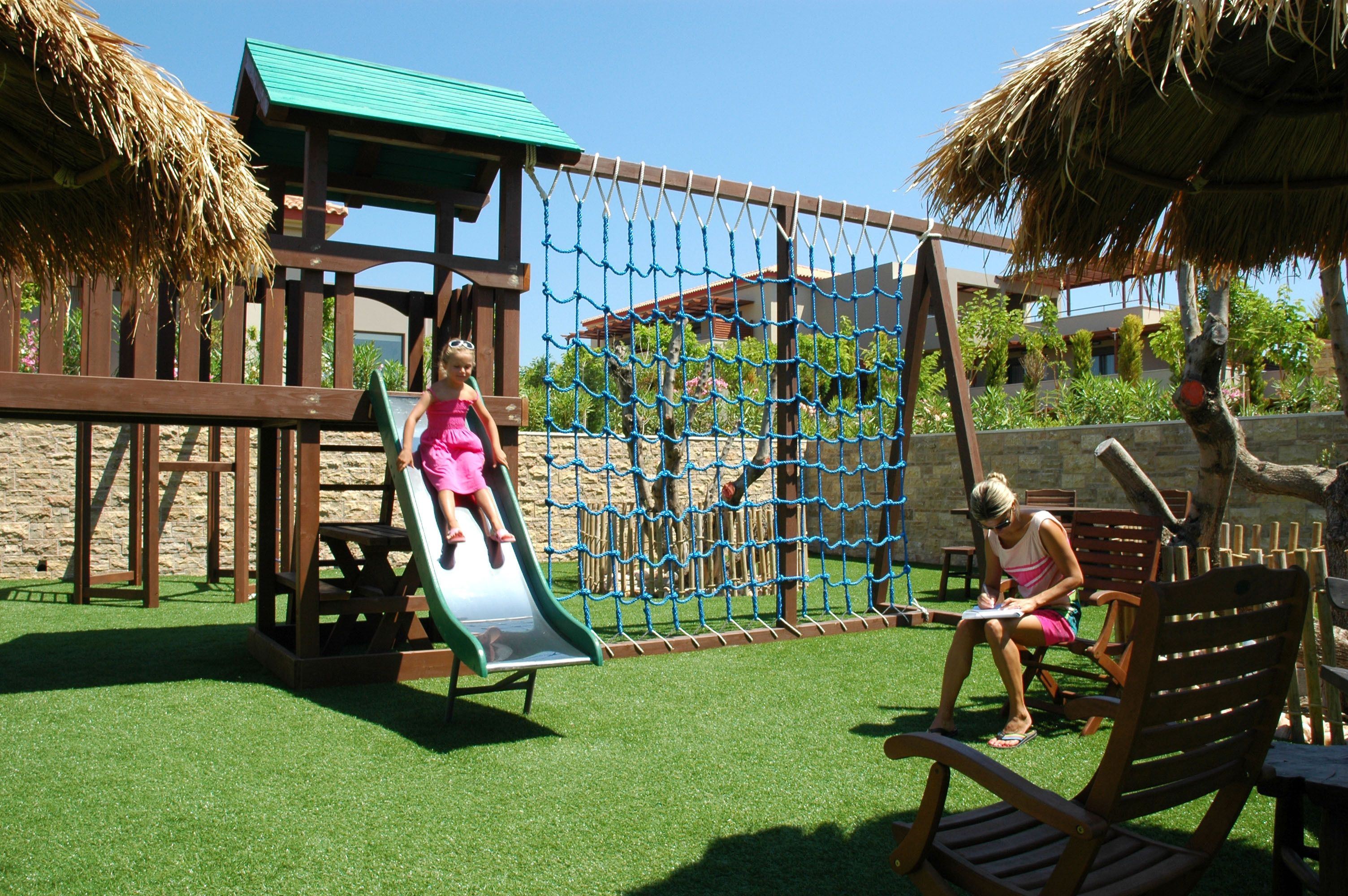 children’s play area – outdoor