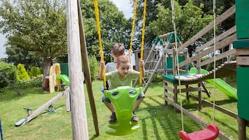 Área de juegos infantiles al aire libre