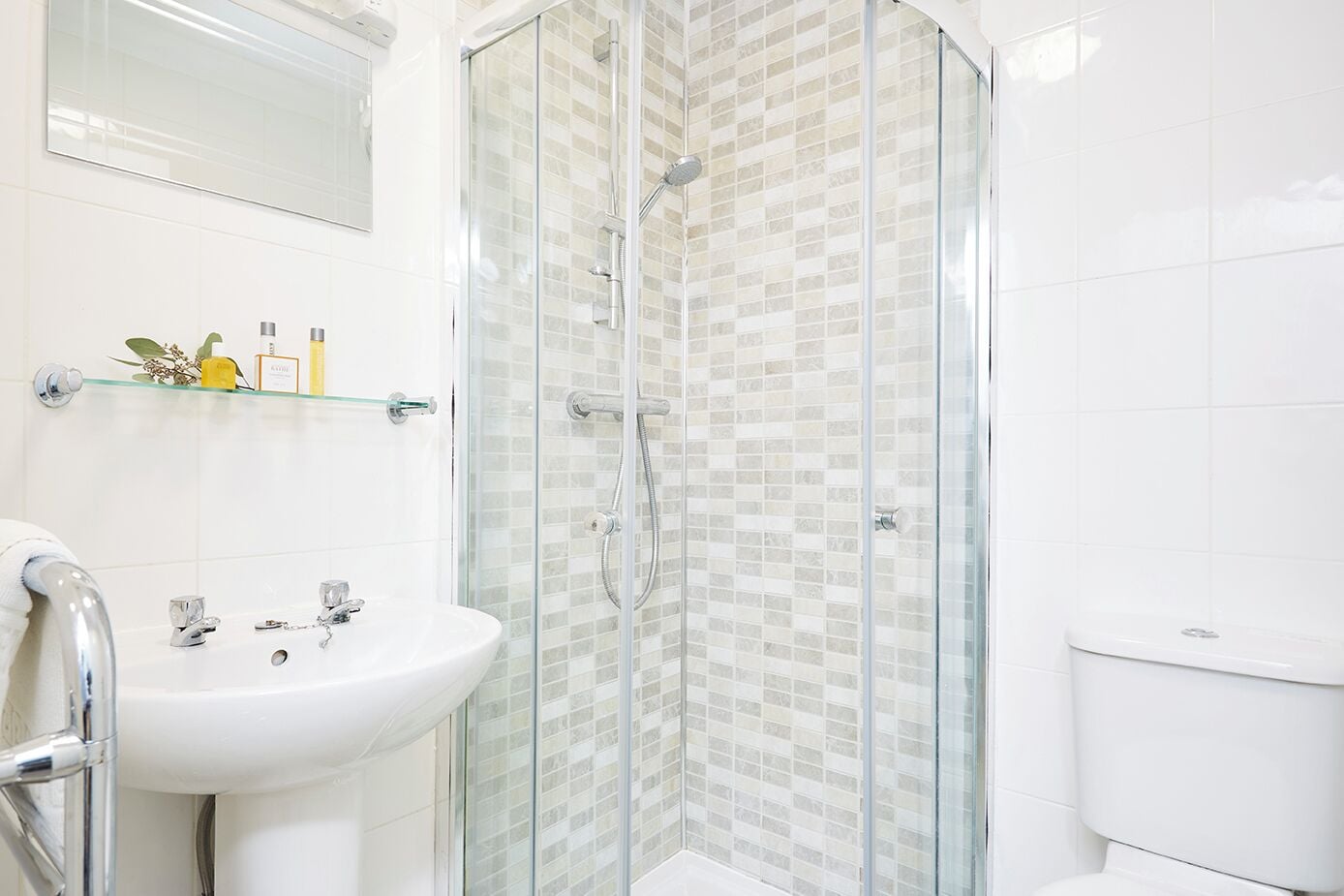 standard twin/king room  | bathroom | designer toiletries, hair dryer, towels