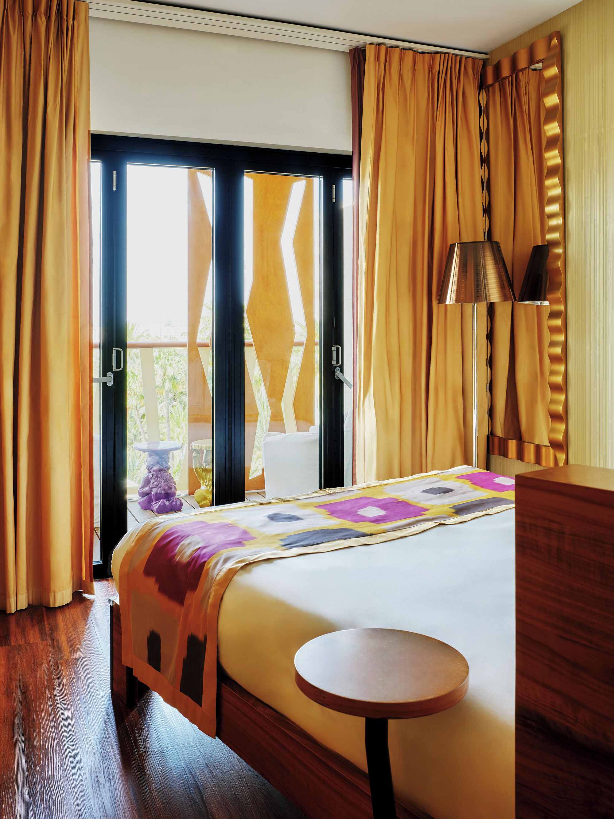 Ropa de cama de alta calidad y camas con pillow-top 