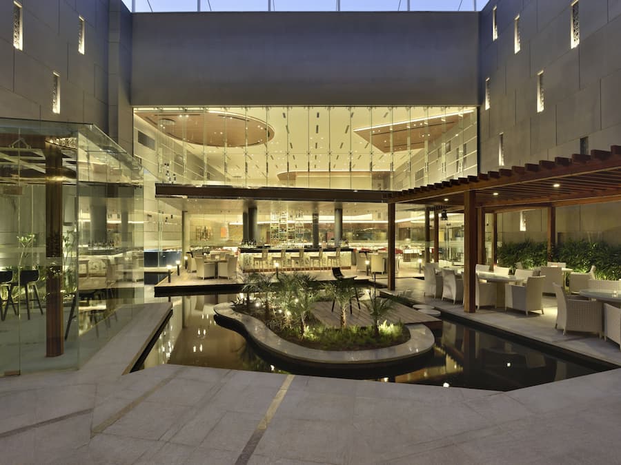 5 restoran, sarapan, makan tengah hari dihidangkan; masakan India