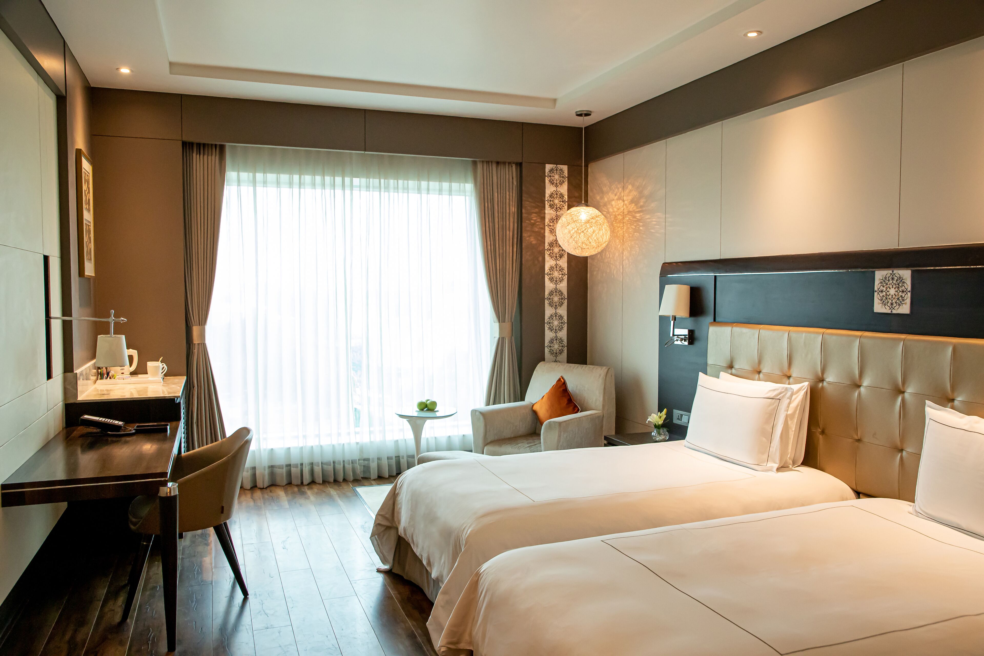 deluxe room, 2 single beds | premium bedding, down duvets, minibar, in-room safe